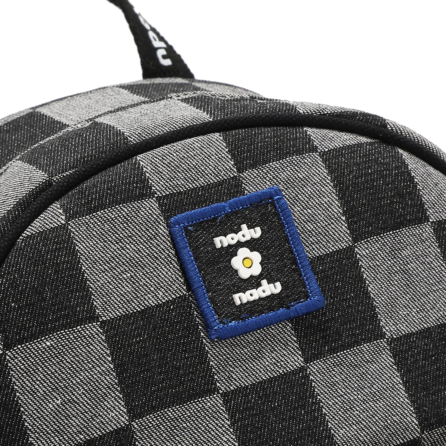 MOCHILA DE CUADROS CORDY (NEGRO)