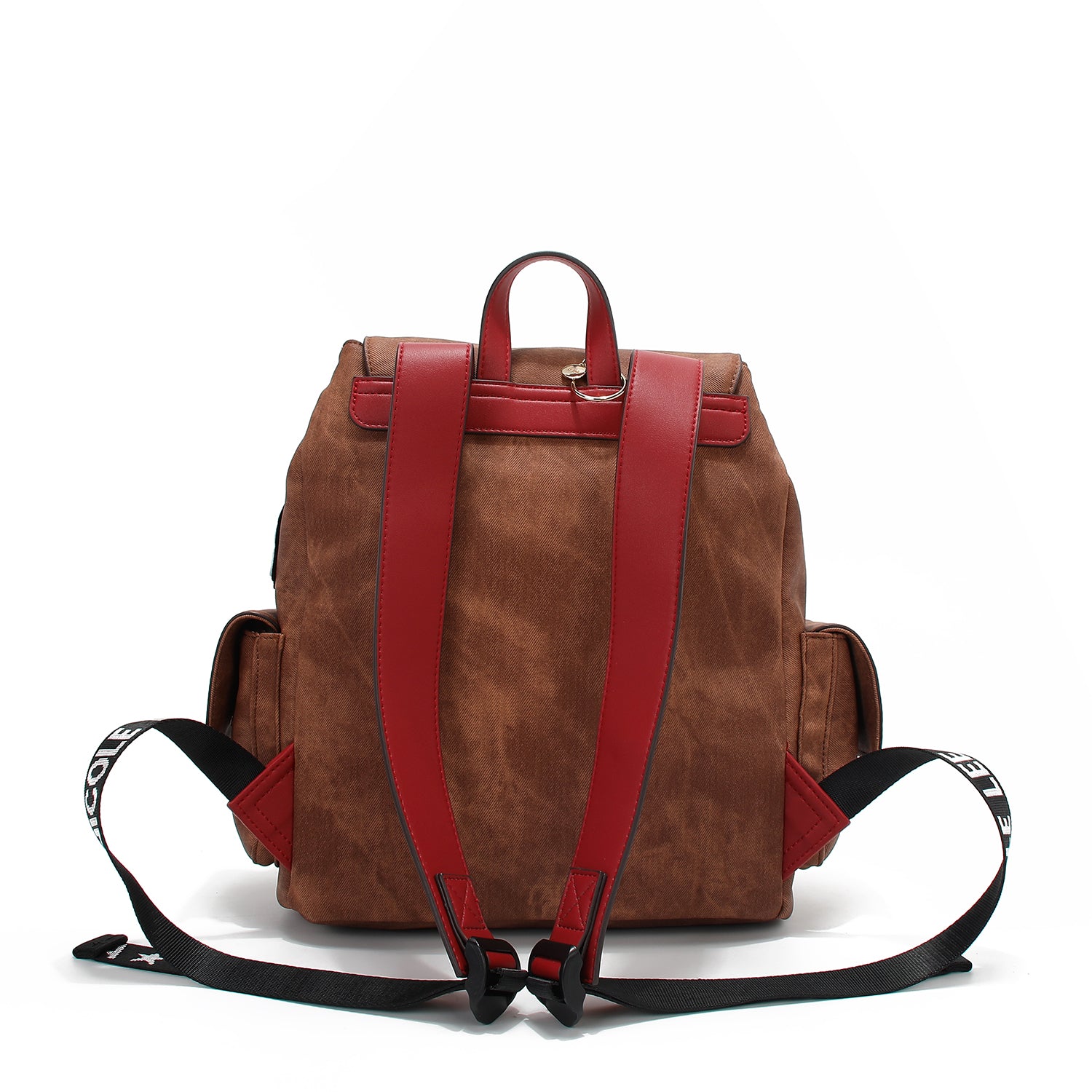 MOCHILA CON MÚLTIPLES PARCHES (MARRON)