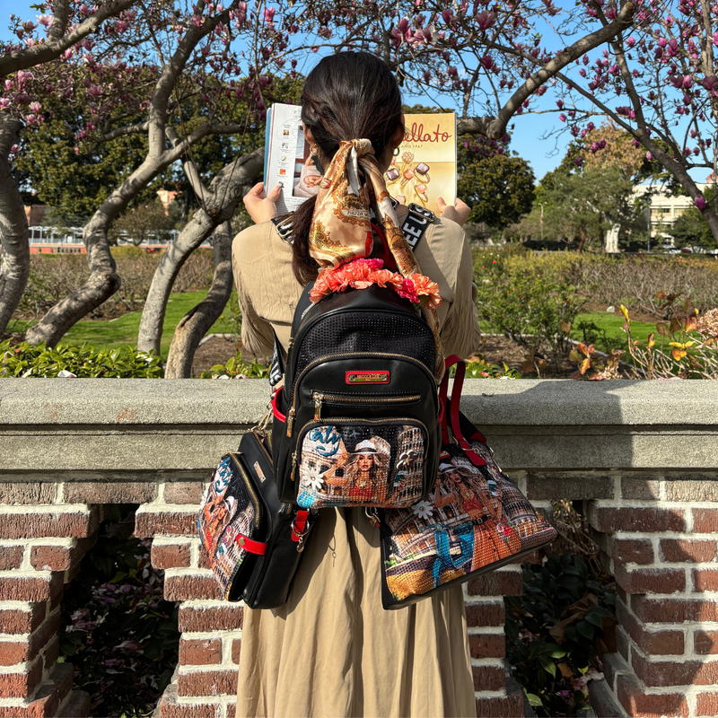 BACKPACK (<tc>MARTHA TRAVELS ITALY</tc>)