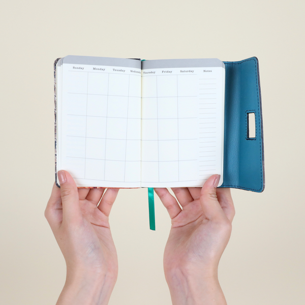 MONTHLY PLANNER WITH PEN (<tc>MARTHA TRAVELS ITALY</tc>)