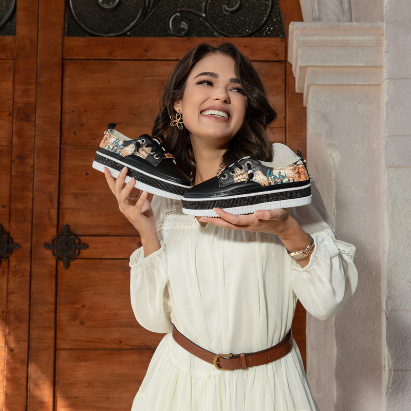 LEATHER SNEAKER WITH PLATFORM AND RHINESTONE (<tc>MARTHA TRAVELS ITALY</tc>)