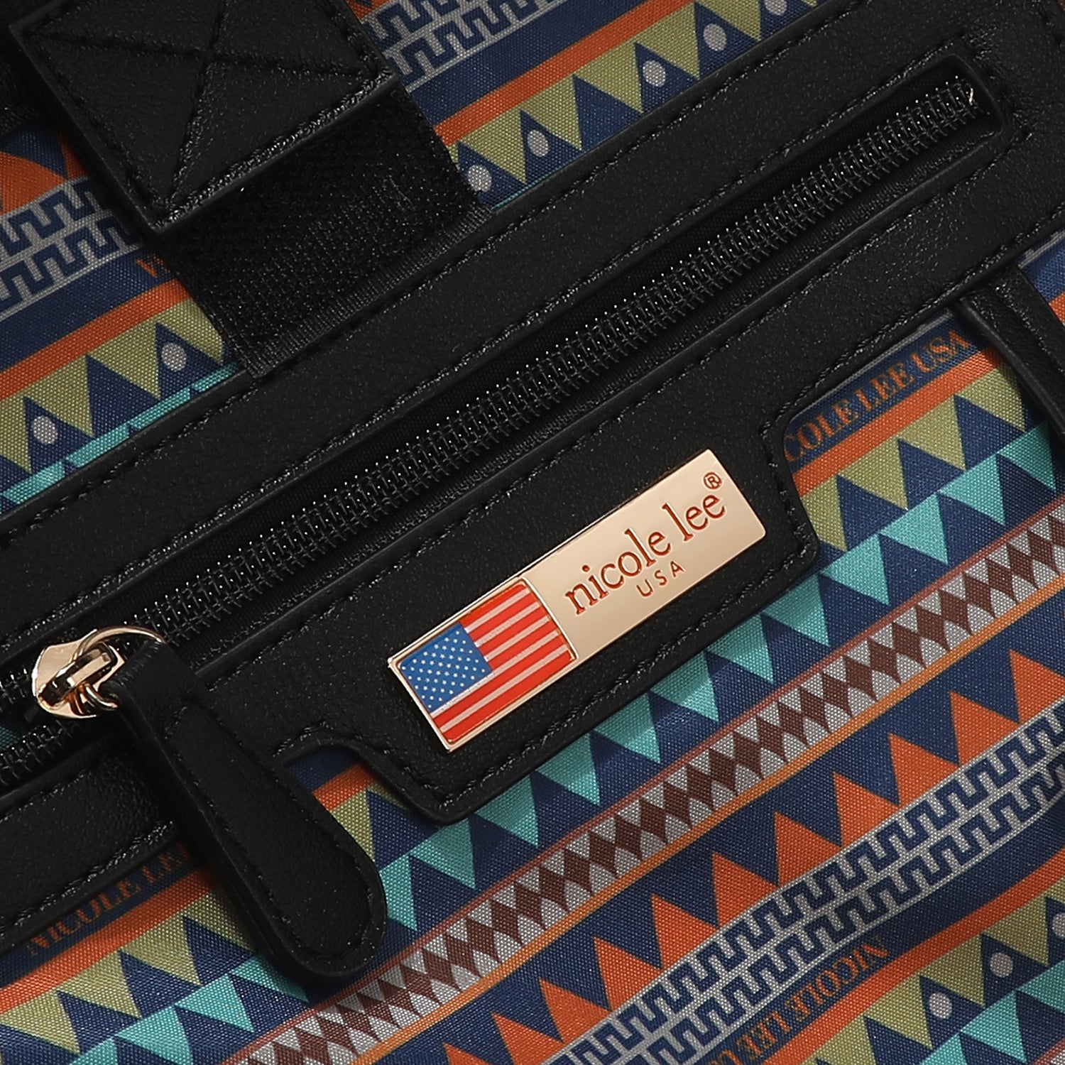 SAC À DOS POUR ORDINATEUR PORTABLE AVEC PORT DE CHARGEMENT USB (<tc>SOFIA MONTANA</tc>)