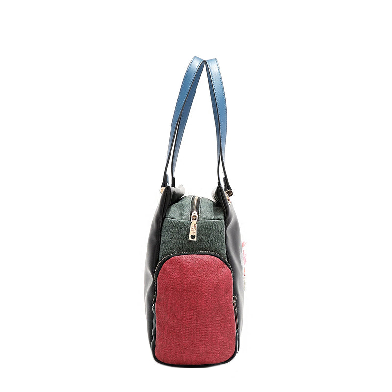 HANDBAG (<tc><tc>Family Yearbook</tc></tc>)