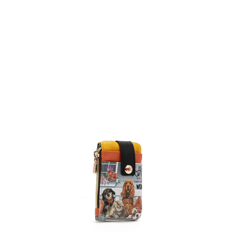 CARD HOLDER WITH ZIPPER CLOSURE AND PRESS BUTTON <tc><tc>One Happy Family</tc></tc>