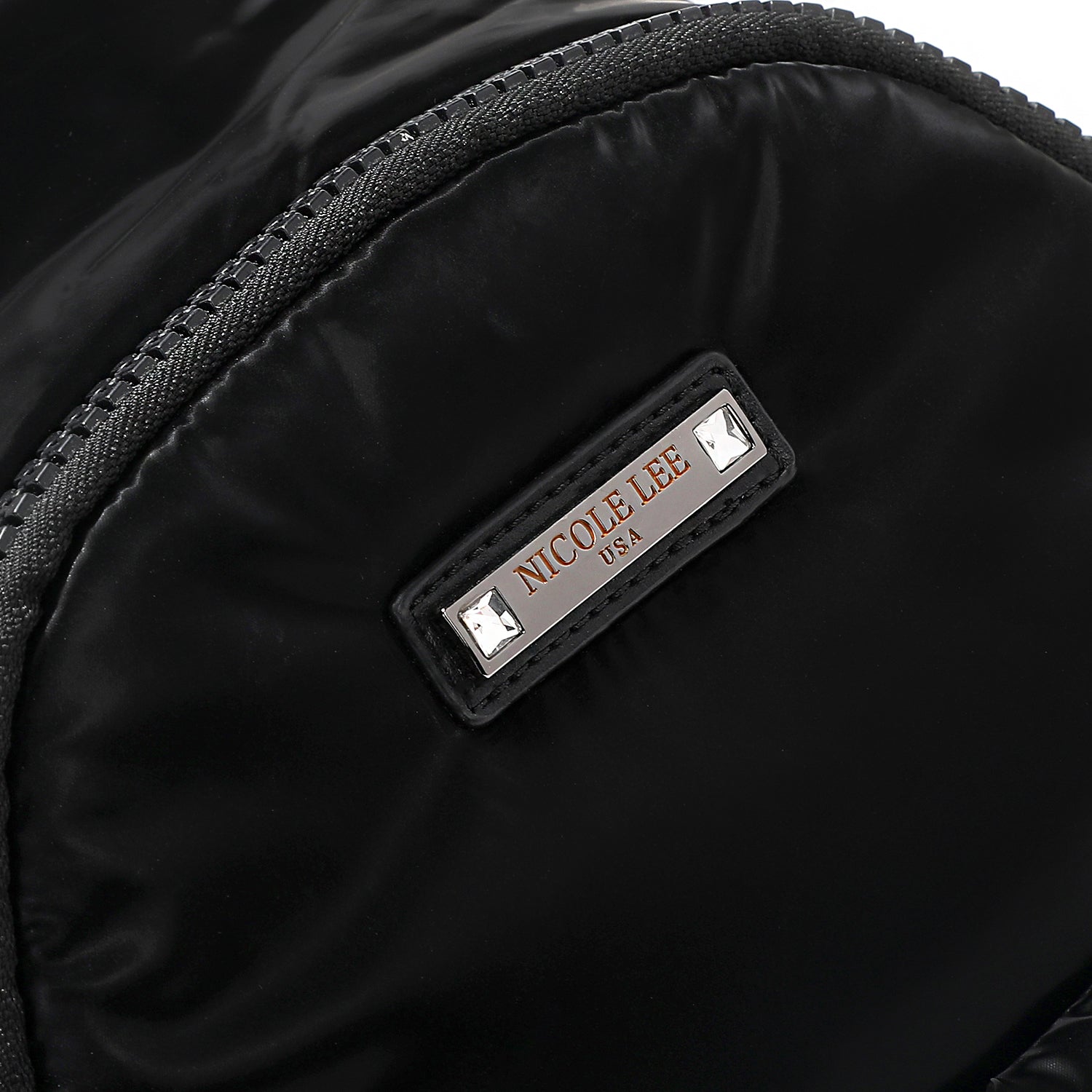 MOCHILA DE MODA CON ESTRELLA ACOLCHADA (NEGRO)