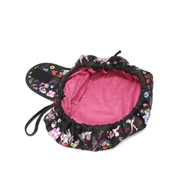 Cosmetigeque bag with cordon