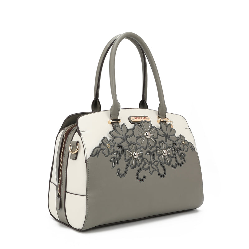 Baul bag with floral embroidery