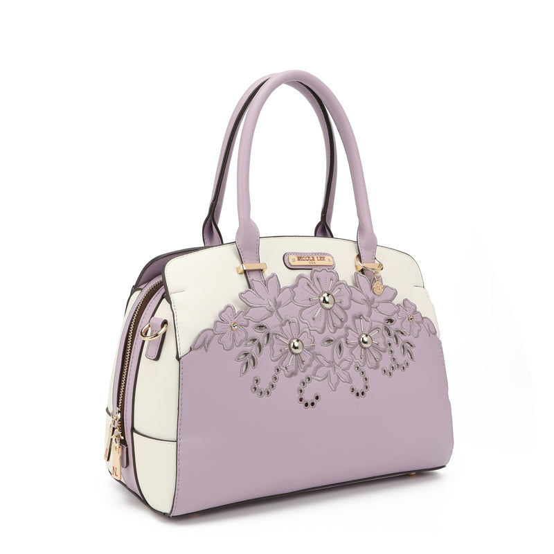 Baul bag with floral embroidery