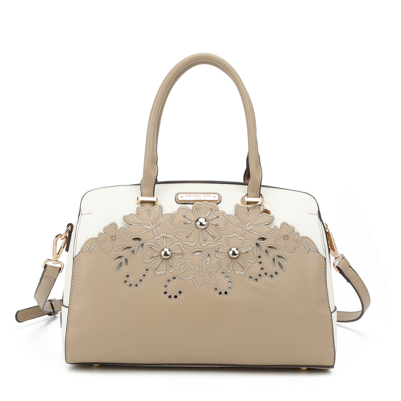 Baul bag with floral embroidery