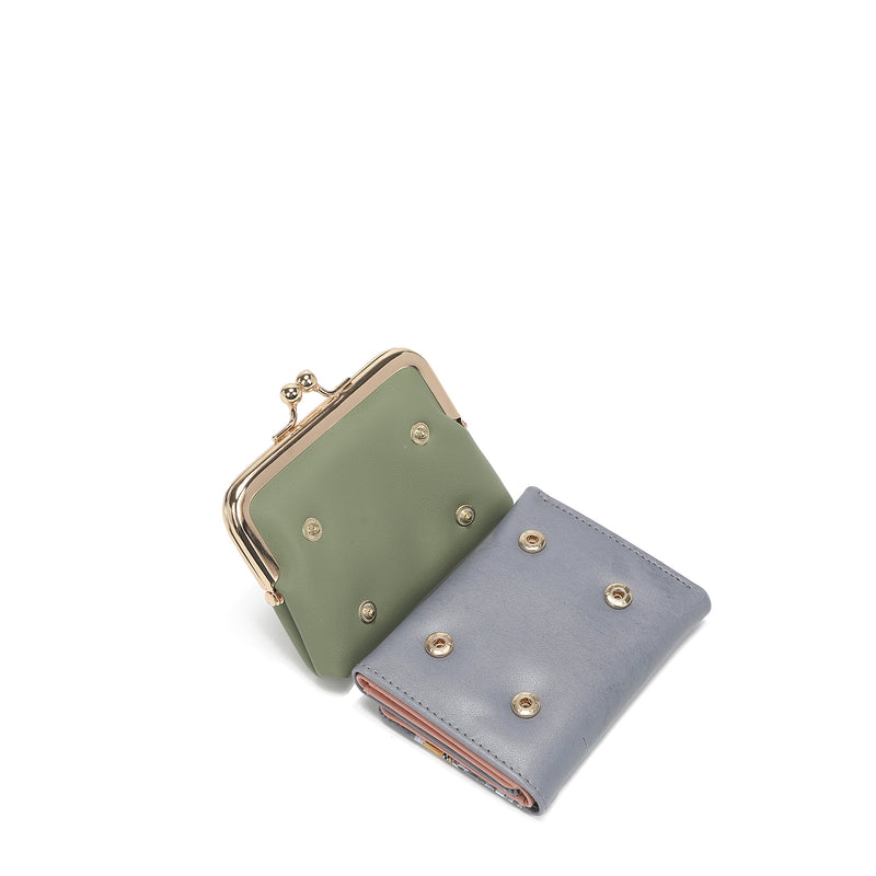 Detachable portfolio in 2 pieces