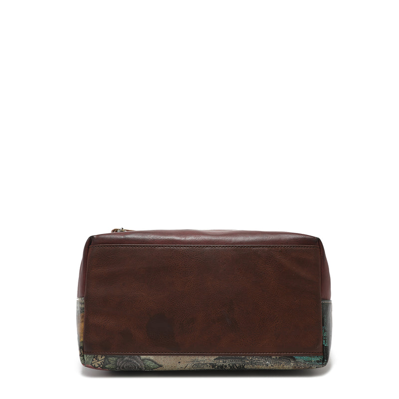 "PARIS FASHION WEEK" SPACIOUS SHOULDER BAG