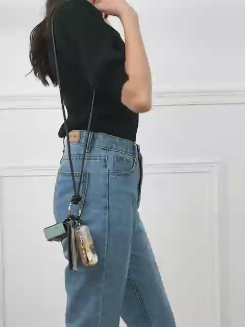 Accessories set (cardero, airpods and lipstick)